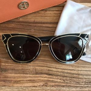 BESTSELLER Tory Burch Metal Frame Sunglasses